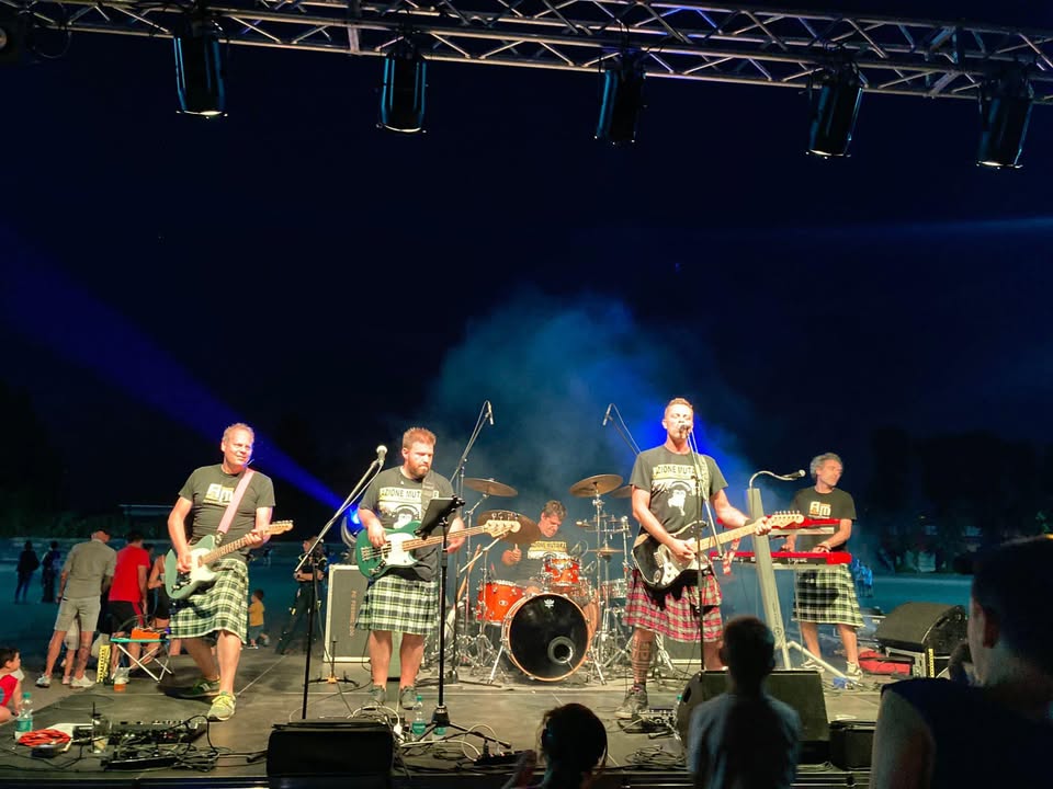 Evento AM live@Birravezzanen – Villa Vezzano RA Locandina AM live@Birravezzanen – Villa Vezzano RA - sabato 18 luglio ore 22:00 - 00:00