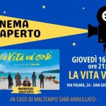 Immagine evento Cinema all’aperto “LA VITA VA COSÌ” a Mossano (VI) Cinema all'aperto "LA VITA VA COSÌ" a Mossano (VI) il 16 luglio 2026