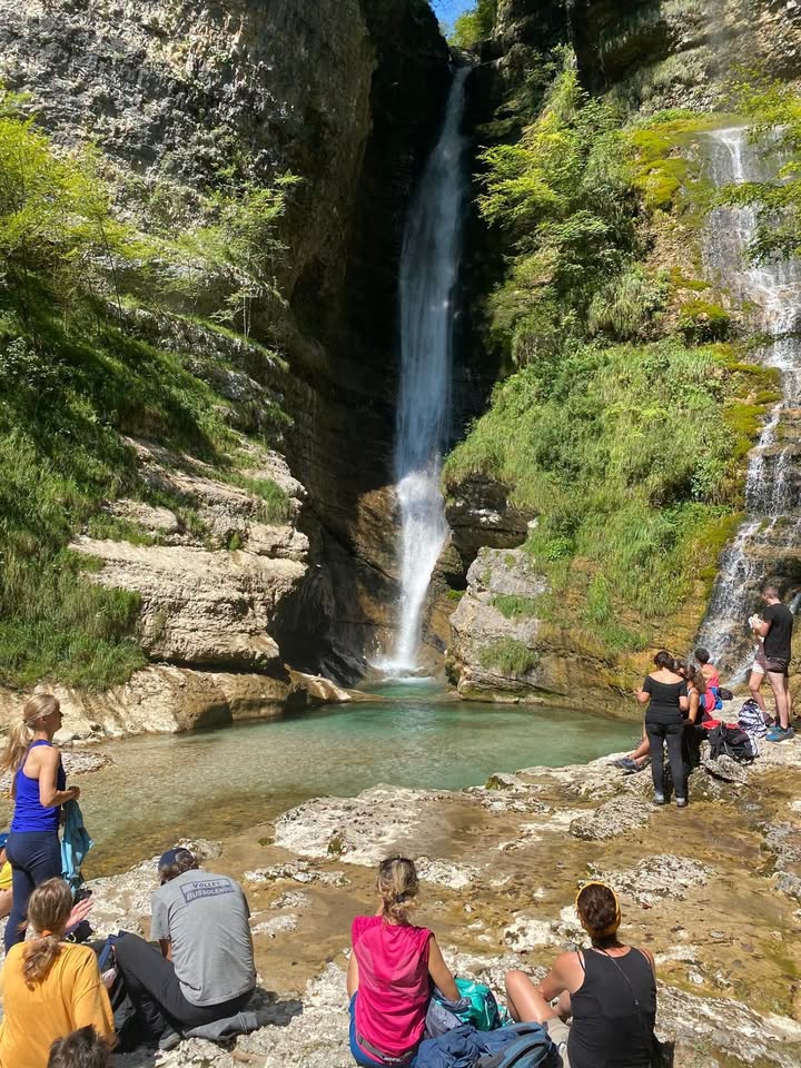 Evento Escursione con guida A.M.M. lungo la Val Senaiga (Cascata del Salton e Grotta Bus de la Bela” Locandina Escursione con guida A.M.M. lungo la Val Senaiga (Cascata del Salton e Grotta Bus de la Bela” - sabato 25 luglio ore 09:00 - 11:00