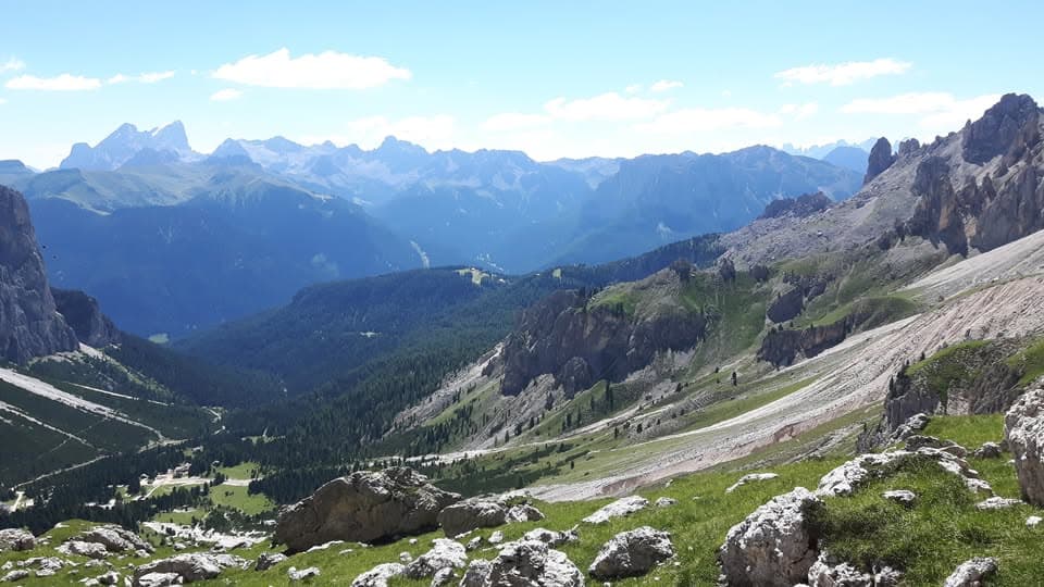 Evento Escursione sul Catinaccio – Da passo di Costalunga al Rifugio Roda di Vael Locandina Escursione sul Catinaccio – Da passo di Costalunga al Rifugio Roda di Vael - domenica 20 settembre ore 09:30 - 15:30