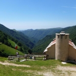 Immagine evento Ferragosto nelle spettacolare Val Fraselle, dove acqua e natura si incontrano a Selva di Progno (VR) Nessuna descrizione della foto disponibile.