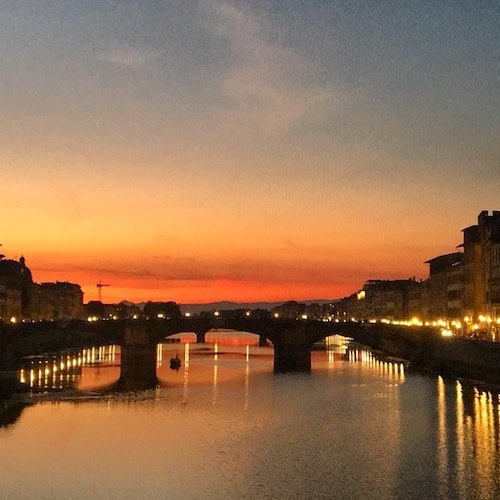 Evento Firenze Degustazione di vini al tramonto tour guidato a piedi Locandina Firenze Degustazione di vini al tramonto tour guidato a piedi - da sabato 18 luglio - mercoledì 2 settembre 2026 ore 19:15 ore 21:15