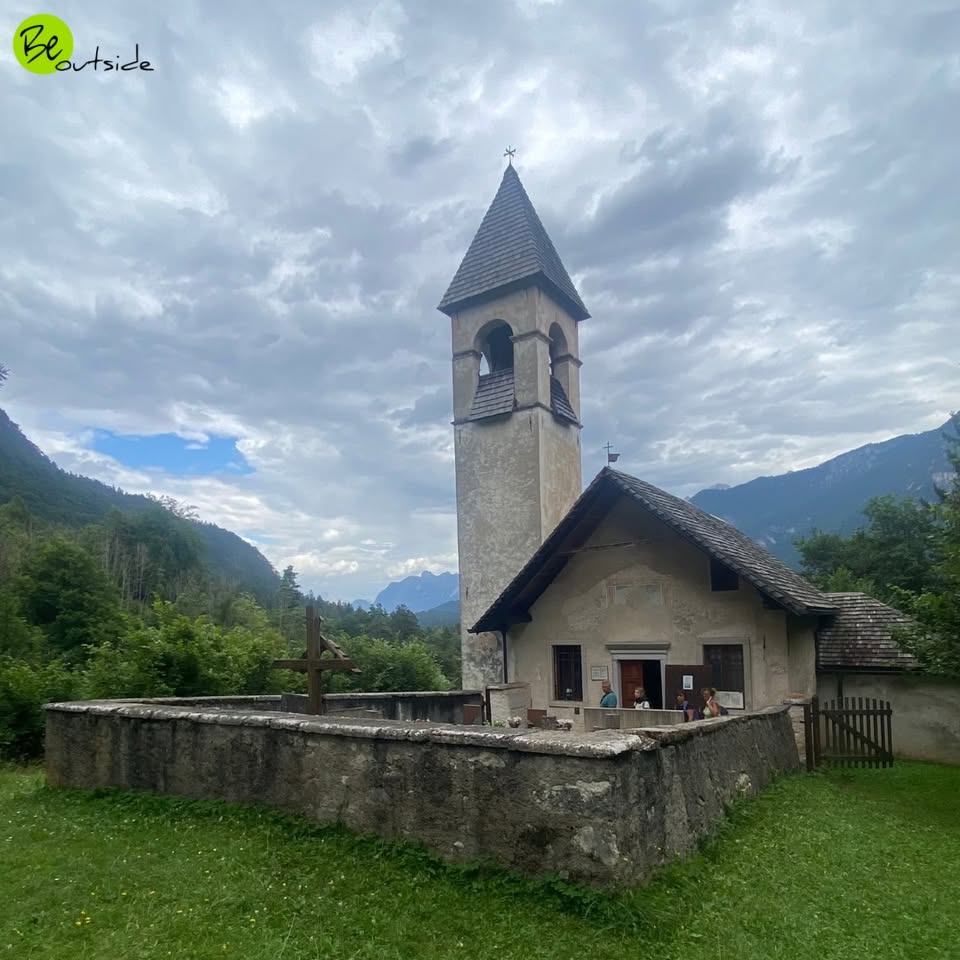 Evento Il borgo di Damos e l’antica strada Regia, con sosta all’Azienda Agricola Damos Locandina Il borgo di Damos e l’antica strada Regia, con sosta all’Azienda Agricola Damos - giovedì 6 agosto ore 09:00 - 13:30