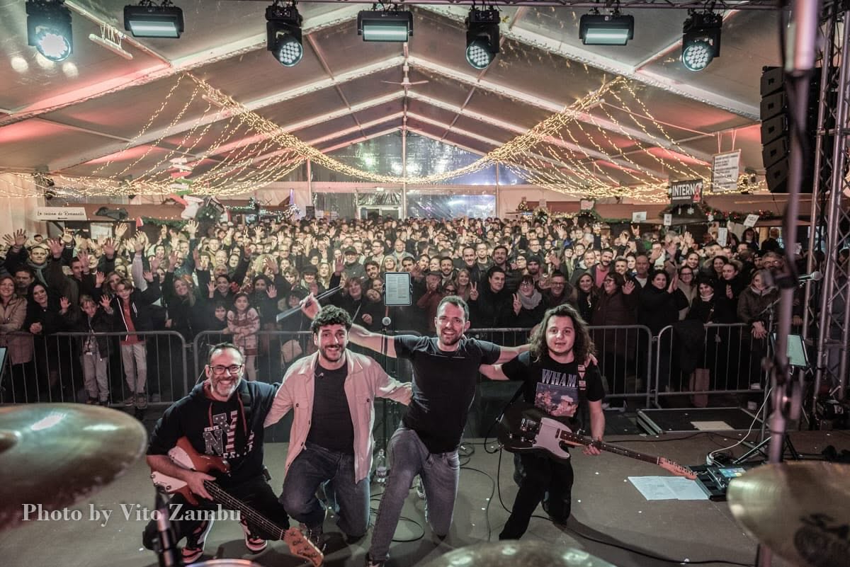 Evento Max Forever – 883 Tribute Band – A Tutta Birra – Villanova Di Prata (Pn) Locandina Max Forever – 883 Tribute Band – A Tutta Birra – Villanova Di Prata (Pn) - sabato 25 luglio ore 21:00 - 23:00