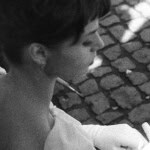 Immagine evento Moda in luce 1955 – 1975. Roma fra glamour e innovazione industriale a Roma (RM) Potrebbe essere un'immagine in bianco e nero raffigurante una o più persone e strada
