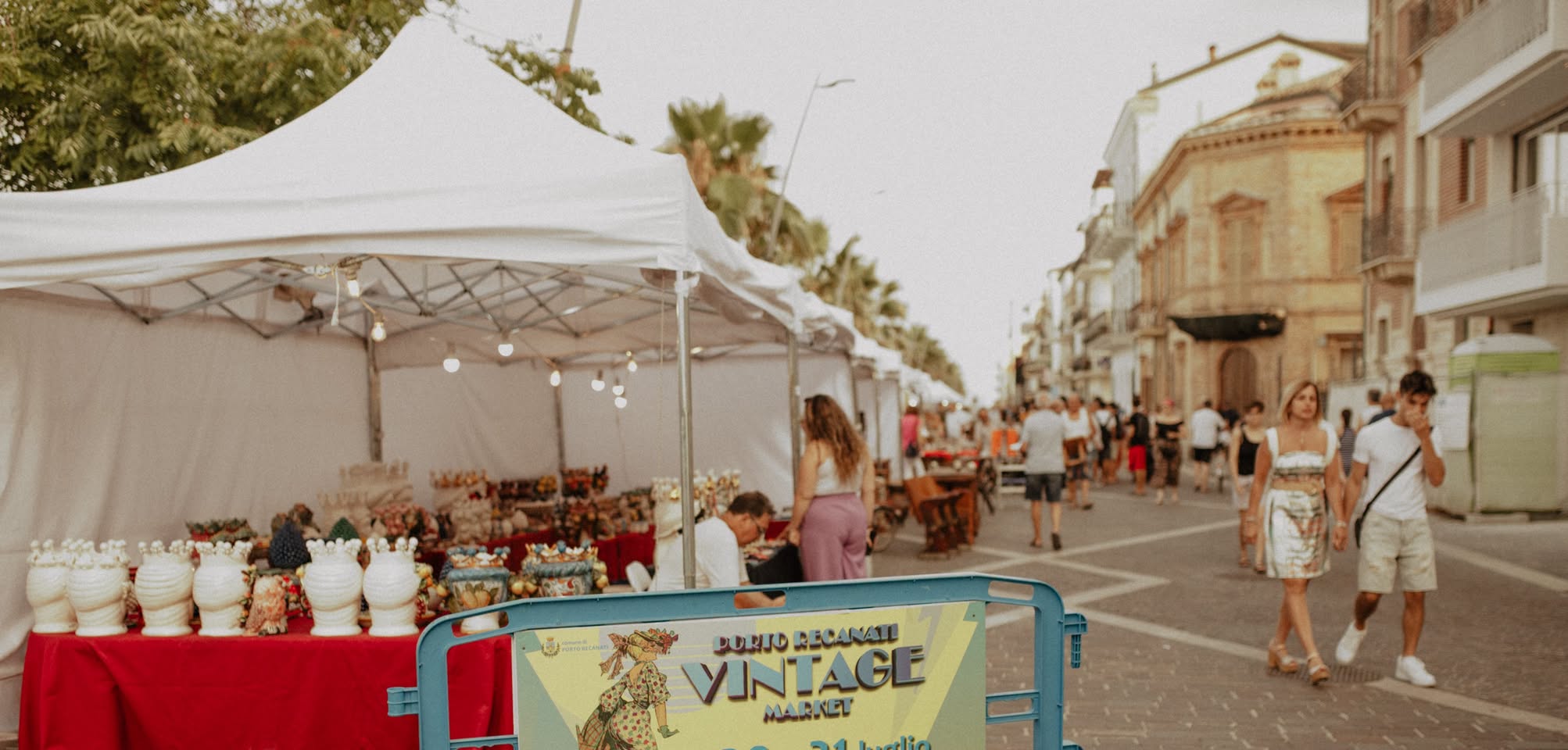 Evento Porto Recanati Vintage Market Locandina Porto Recanati Vintage Market - da sabato 25 luglio - domenica 26 luglio 2026 ore 17:00 ore 23:45