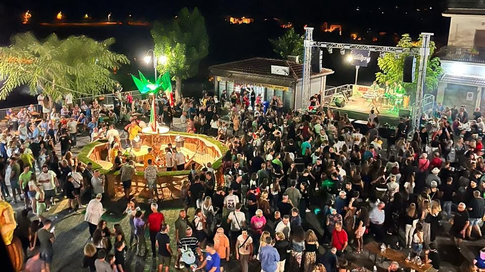 Evento Sagra del Vino di Monticelli. Esperia (FR) Locandina Sagra del Vino di Monticelli. Esperia (FR) - da giovedì 6 agosto - venerdì 7 agosto 2026 ore 20:00 ore 23:59