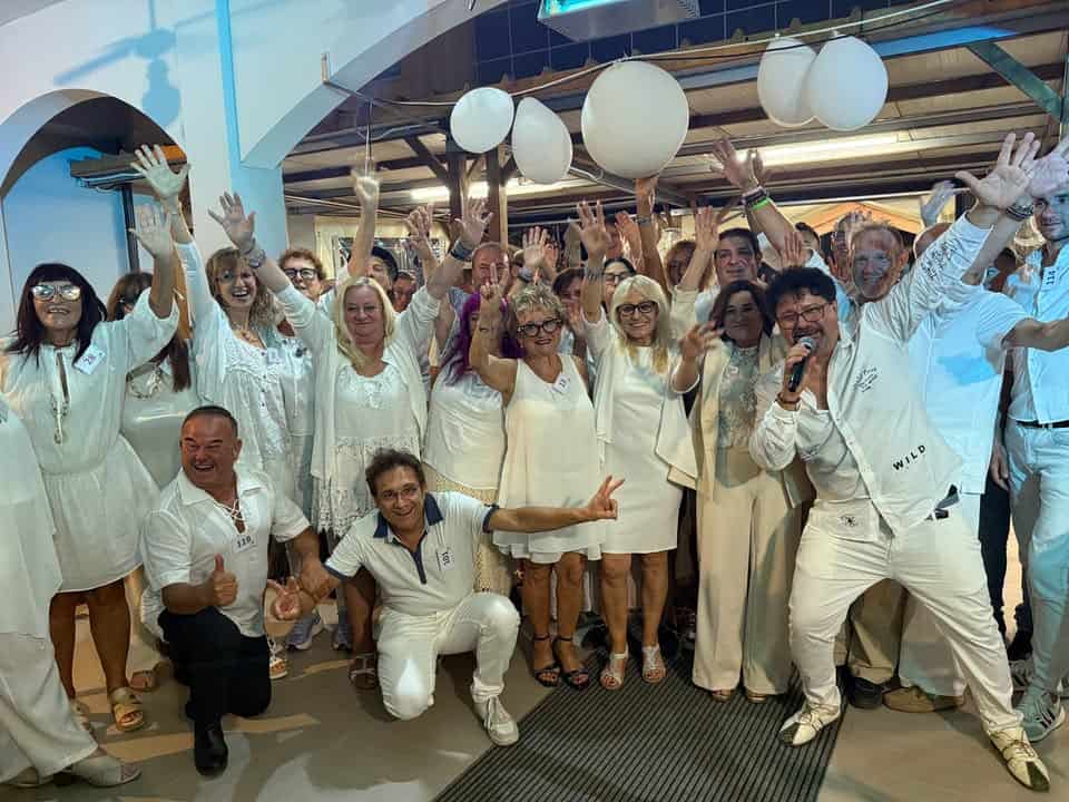 Evento Serata dei Single white party a Sondrio in Valtellina località Forcola by Celestino ! Locandina Serata dei Single white party a Sondrio in Valtellina località Forcola by Celestino ! - sabato 22 agosto ore 20:15 - 23:59