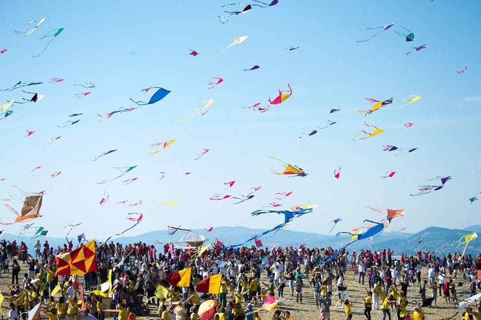 Evento 64° Festa dell’Aquilone città di Urbino Locandina 64° Festa dell’Aquilone città di Urbino - da lunedì 26 agosto - domenica 1 settembre 2019 ore 21:00 ore 23:00