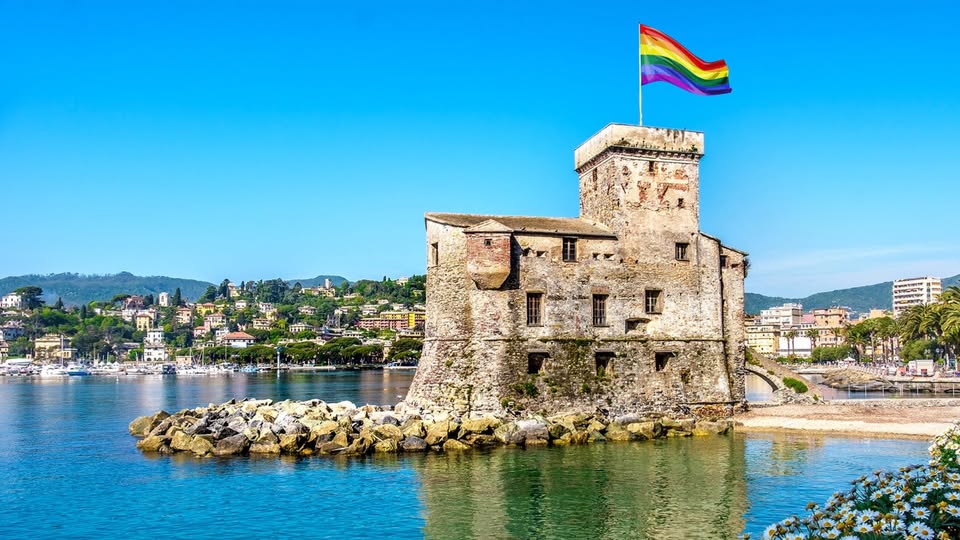 Evento Aperitivo per una Rapallo Rainbow Locandina Aperitivo per una Rapallo Rainbow - venerdì 23 luglio ore 18:00 - 21:00