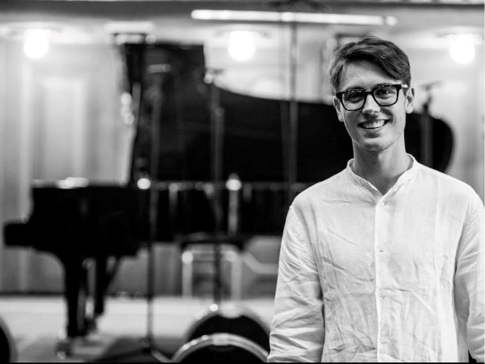 Evento Concerto Street Piano Festival – Duna Verde Locandina Concerto Street Piano Festival – Duna Verde - martedì 25 agosto ore 21:00 - 23:00