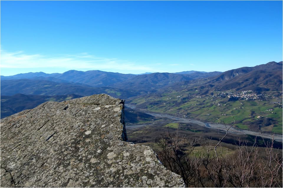 Evento Il Pizzo d’Oca, vetta panoramica sul Castello di Bardi Locandina Il Pizzo d’Oca, vetta panoramica sul Castello di Bardi - domenica 19 febbraio ore 09:00 - 16:00