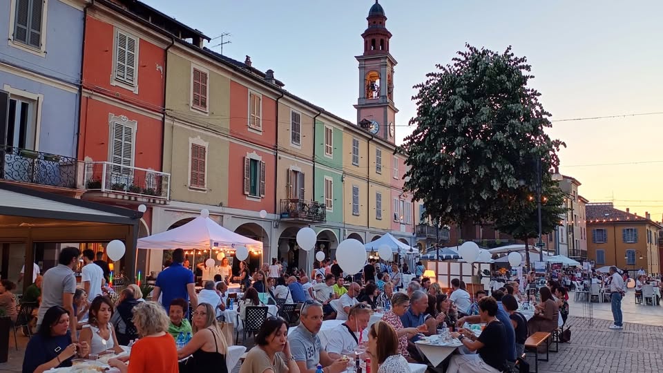 Evento La Via Del Gusto Pianello Val Tidone 19 Giugno 2024 Locandina La Via Del Gusto Pianello Val Tidone 19 Giugno 2024 - mercoledì 19 giugno ore 20:00 - 22:00