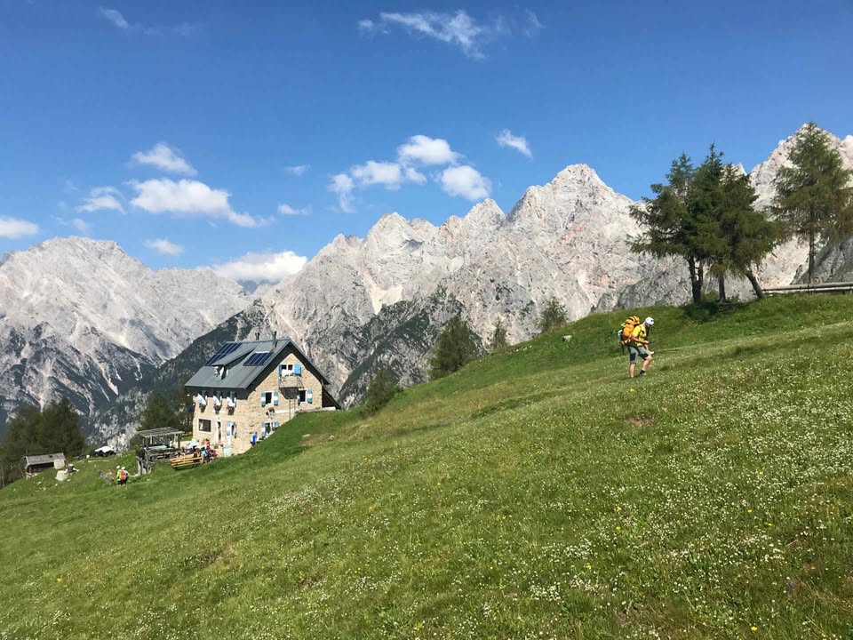 Evento Marmarole runde, trekking nel cuore delle Dolomiti UNESCO Locandina Marmarole runde, trekking nel cuore delle Dolomiti UNESCO - da venerdì 21 agosto - domenica 23 agosto 2026 ore 09:00 ore 17:00