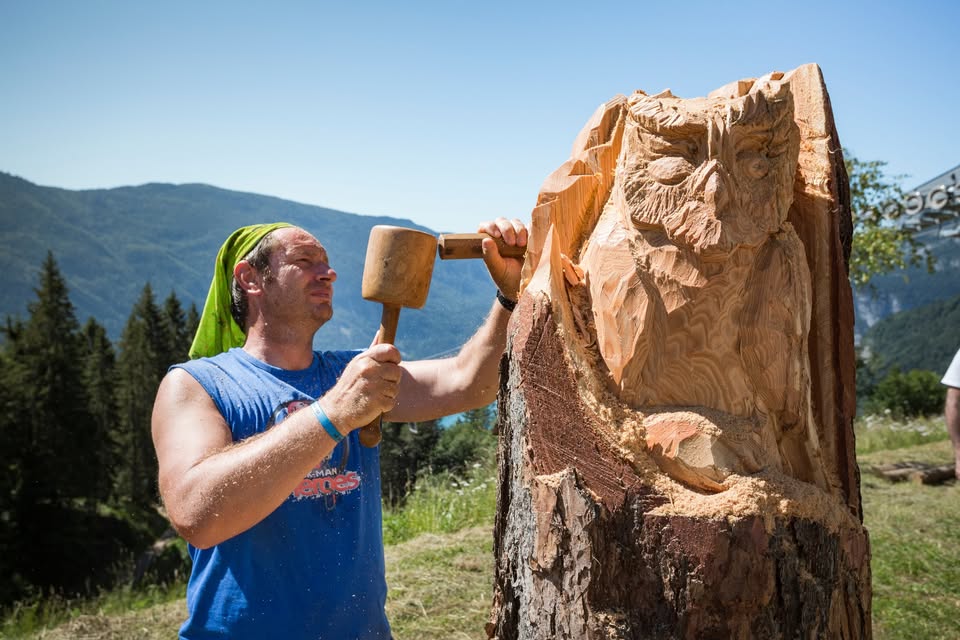 Evento Simposio di scultura in legno Locandina Simposio di scultura in legno - da giovedì 1 settembre - domenica 4 settembre 2022 ore 08:30 ore 17:00