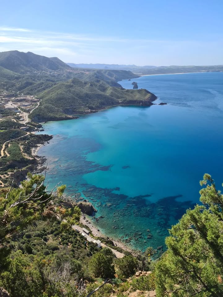 Evento Trekking nel Sulcis Iglesiente E nelle miniere nel blu Locandina Trekking nel Sulcis Iglesiente E nelle miniere nel blu - da lunedì 26 ottobre - domenica 1 novembre 2026 ore 16:00