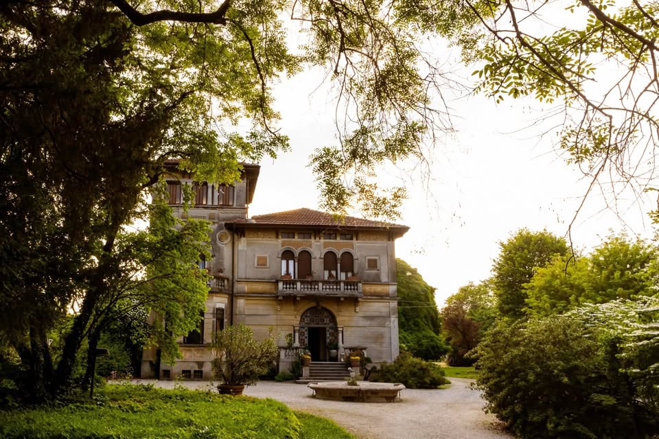 Evento Visita guidata alla scoperta di Villa Balestreri e della sua affascinante storia Locandina Visita guidata alla scoperta di Villa Balestreri e della sua affascinante storia - domenica 27 settembre ore 15:30 - 17:30