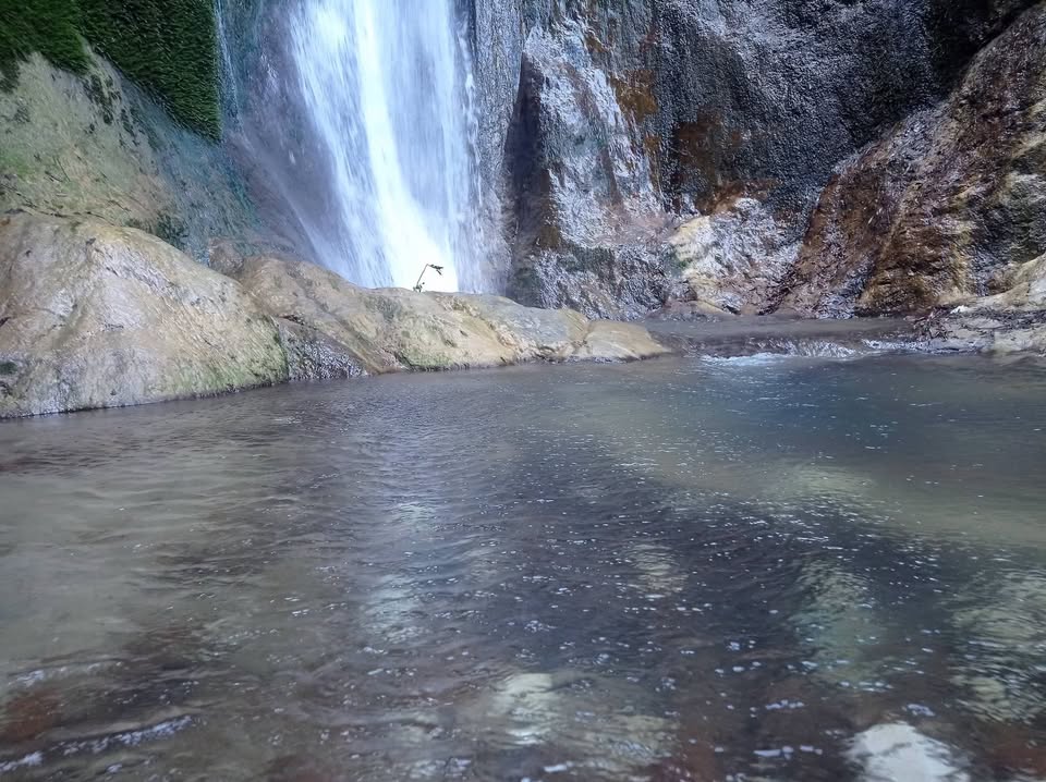 Evento Cascate Di Calabritto E Castello Di Quaglietta(Av) Locandina Cascate Di Calabritto E Castello Di Quaglietta(Av) - sabato 19 settembre ore 09:30 - 11:30