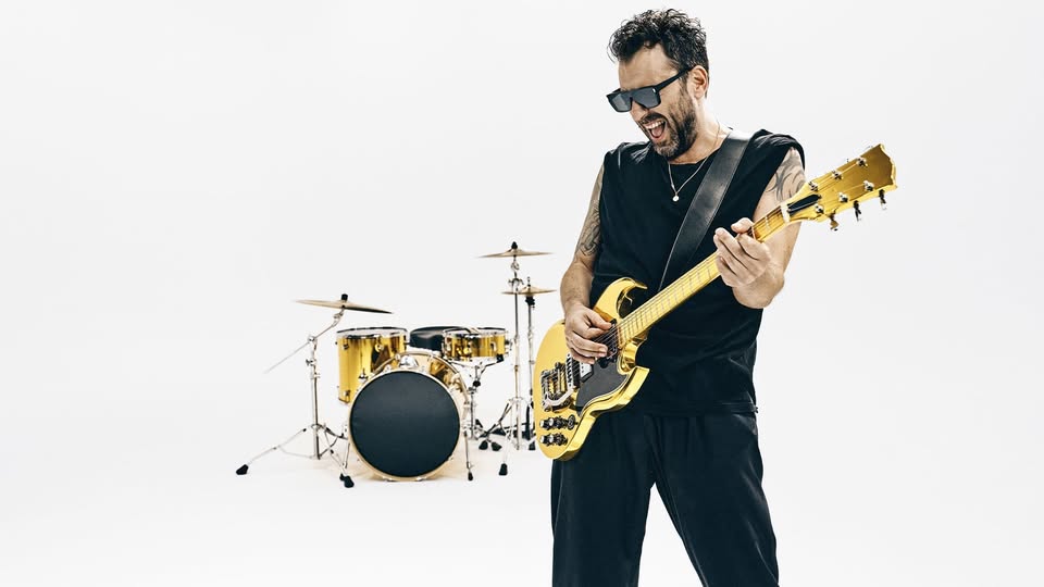 Evento Cesare Cremonini – AMATOUR – Presale Mastercard Locandina Cesare Cremonini – AMATOUR – Presale Mastercard - sabato 19 dicembre ore 21:00 - 23:00