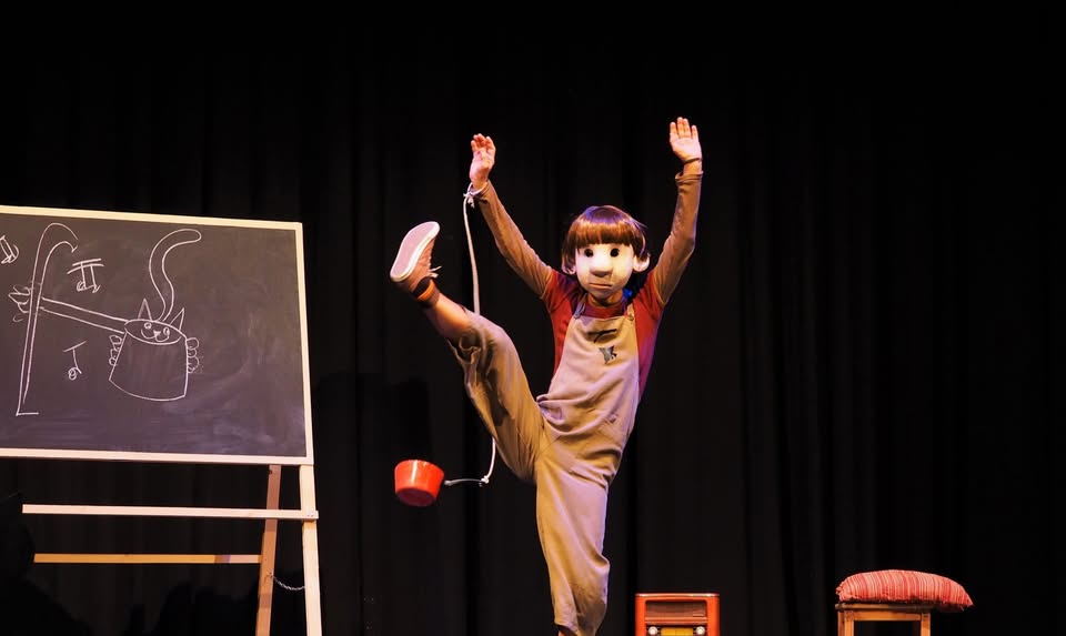 Evento Il pentolino rosso Locandina Il pentolino rosso - domenica 25 ottobre ore 16:00 - 18:00
