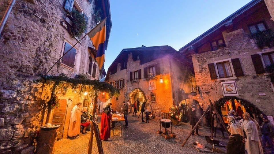 Evento Mercatini Di Natale Nei Borghi Di Rango & Tenno Locandina Mercatini Di Natale Nei Borghi Di Rango & Tenno - martedì 8 dicembre ore 05:30 - 17:30