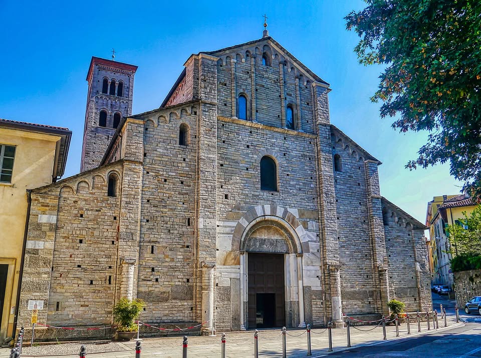 Evento Visita alla basilica di Sant’Abbondio a COMO e ai suoi meravigliosi affreschi Locandina Visita alla basilica di Sant’Abbondio a COMO e ai suoi meravigliosi affreschi - sabato 3 ottobre ore 15:00 - 17:00