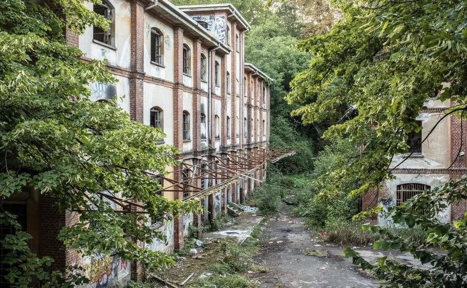 Evento Visita guidata all’inquietante ex manicomio di Mombello a Limbiate MB Locandina Visita guidata all’inquietante ex manicomio di Mombello a Limbiate MB - sabato 3 ottobre ore 16:00 - 18:00