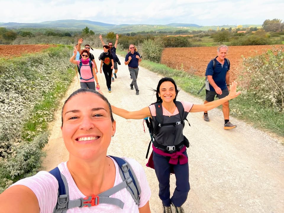 Evento La Via Francigena Da San Gimignano A Siena Locandina La Via Francigena Da San Gimignano A Siena - da venerdì 30 ottobre - domenica 1 novembre 2026 ore 11:00 ore 16:00